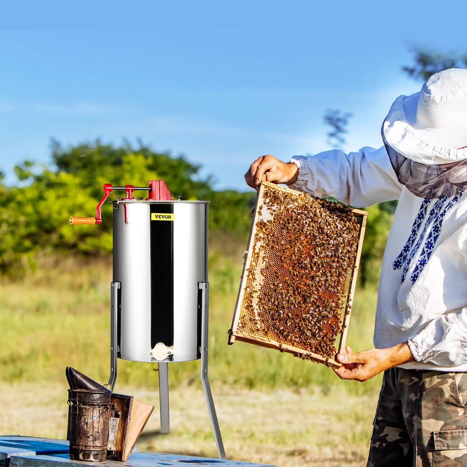 VEVOR 3 Frame Honey Extractor. Stainless Steel Manual Beekeeping Extraction. Honeycomb Drum Spinner with Transparent Lid. Apiary Centrifuge Equipment with Height Adjustable Stand - Image 8